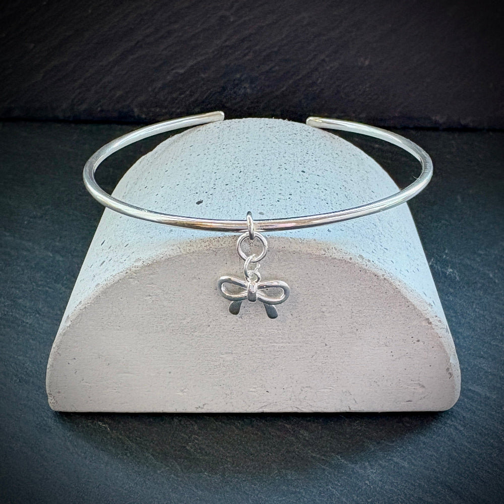 Bow charm Sterling silver bangle