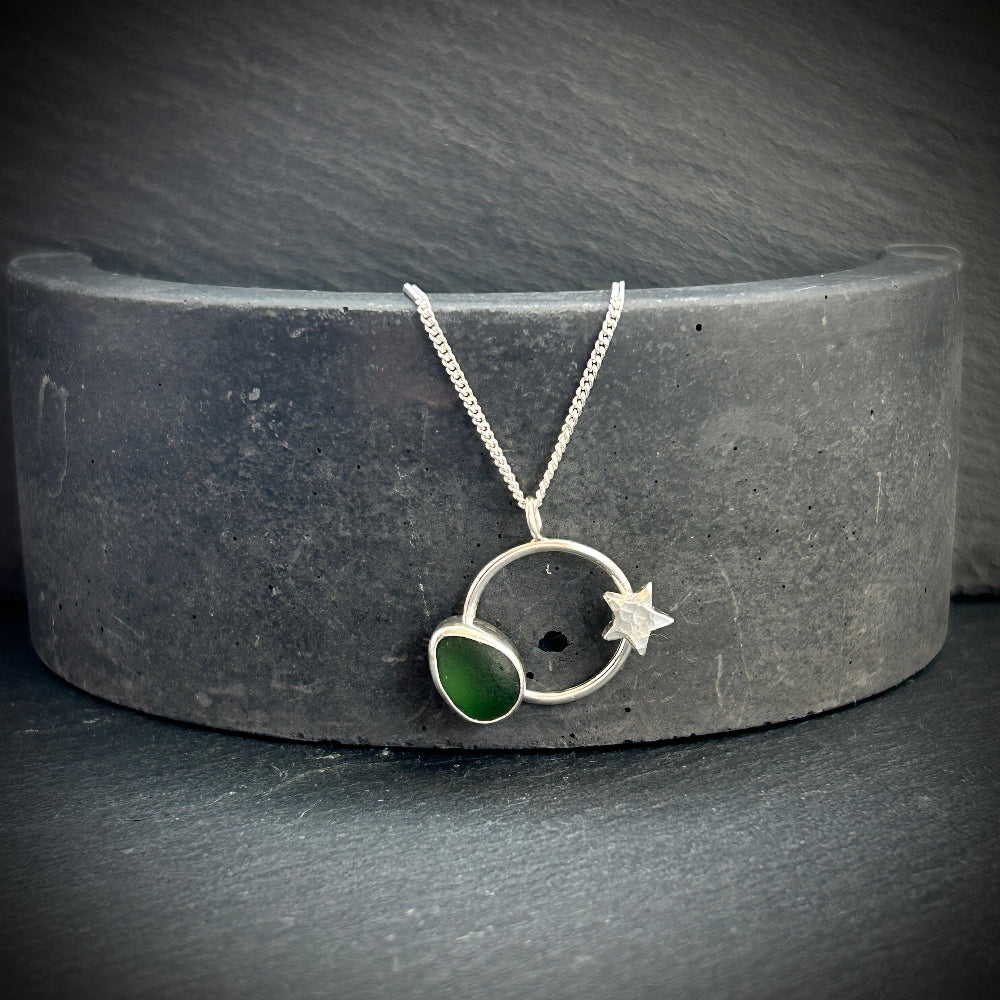 Dark green Silver seren star necklace