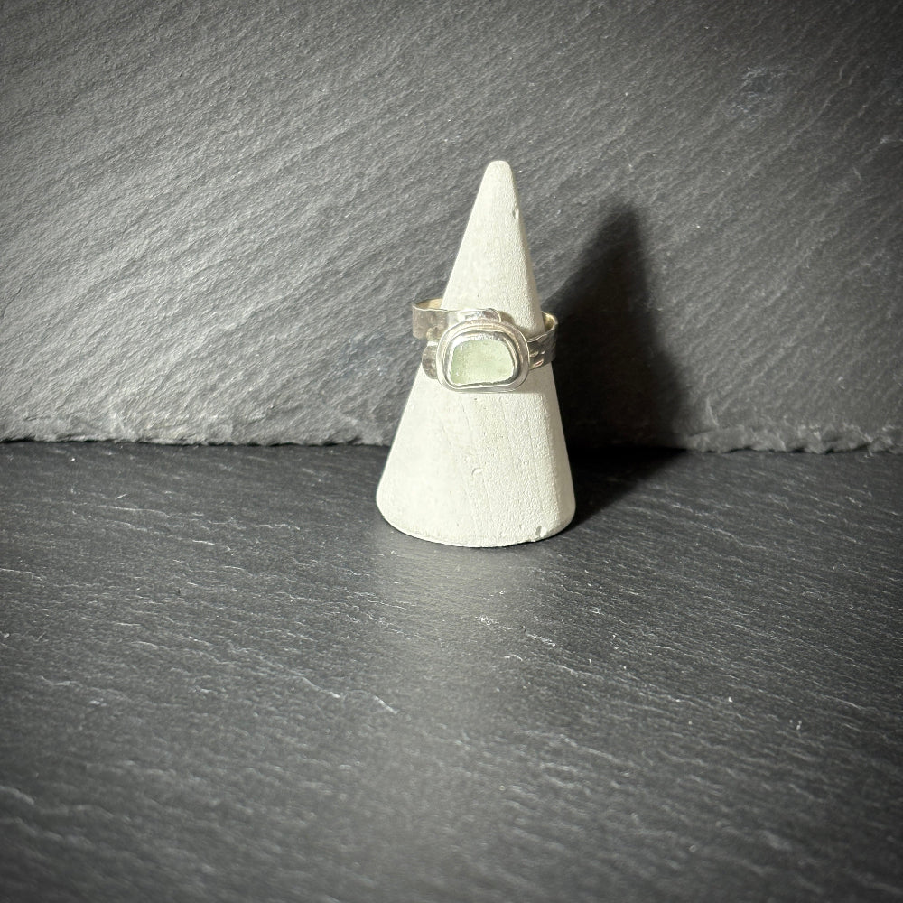 white_adjustable_sterling_silver_ring
